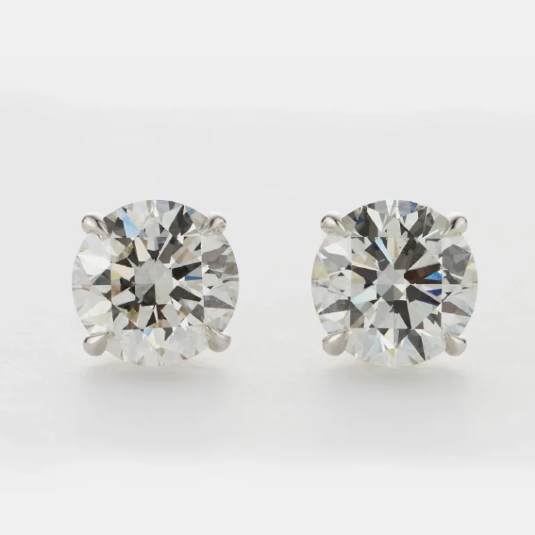 Maldives diamond studs